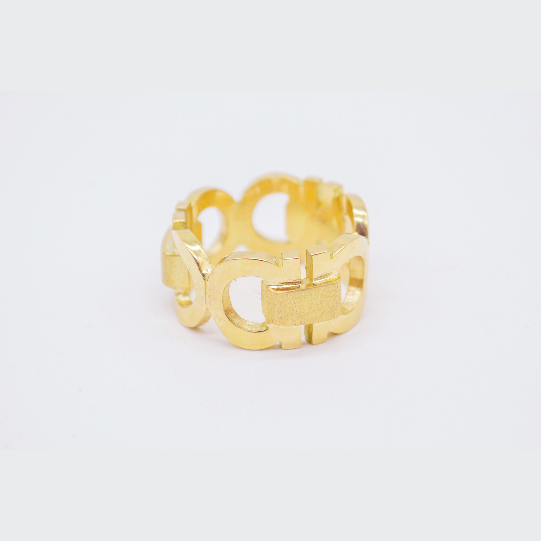 anillo ferragamo