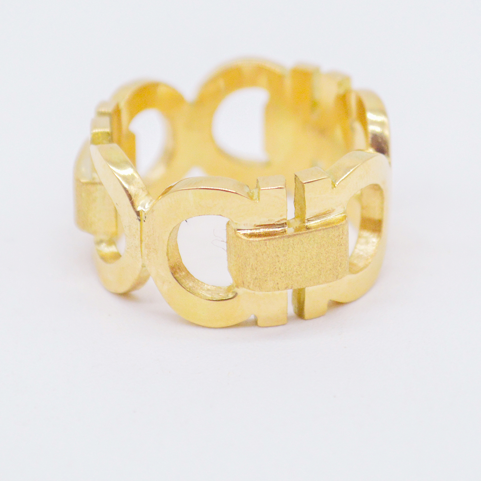 anillo ferragamo
