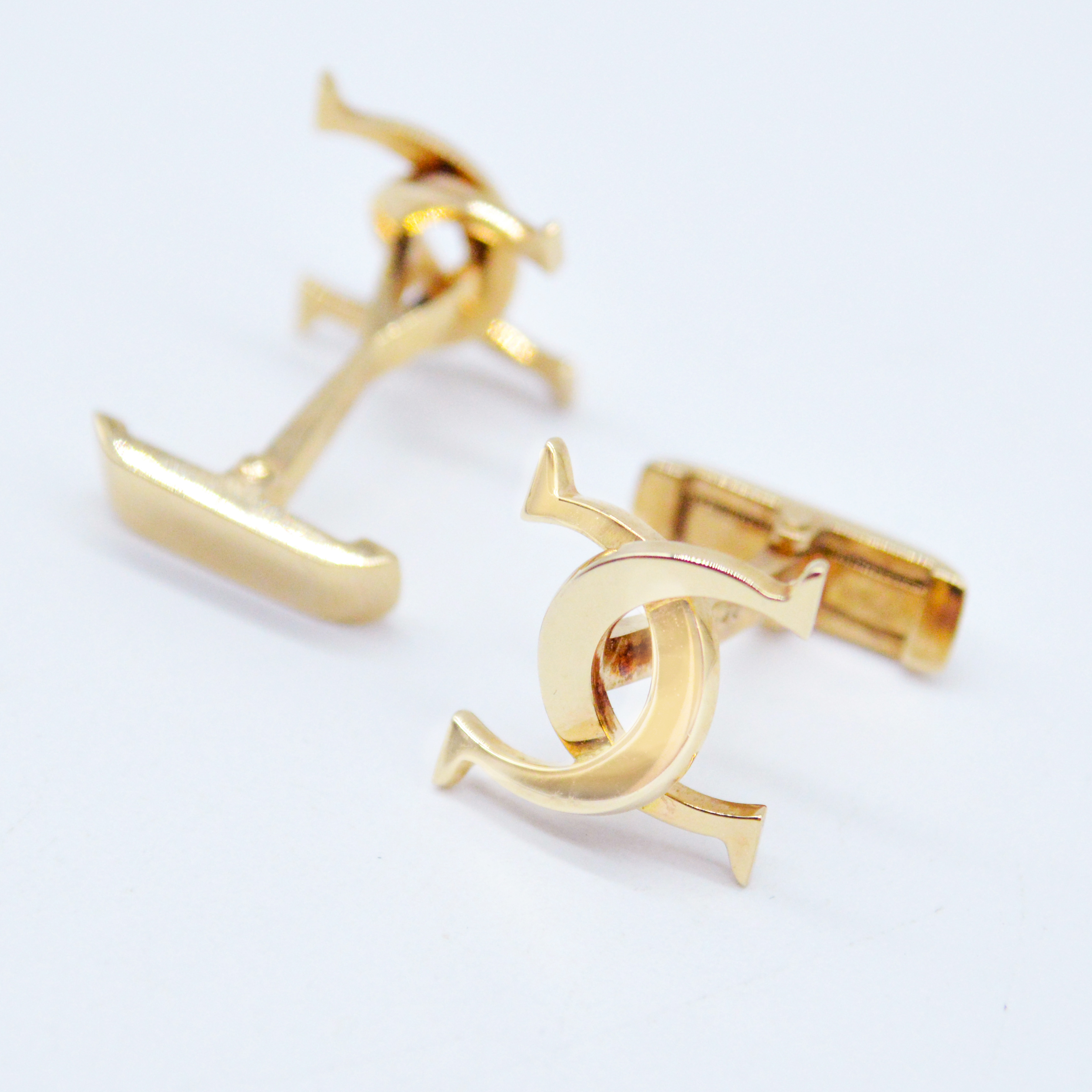 Hiraola's Product Image