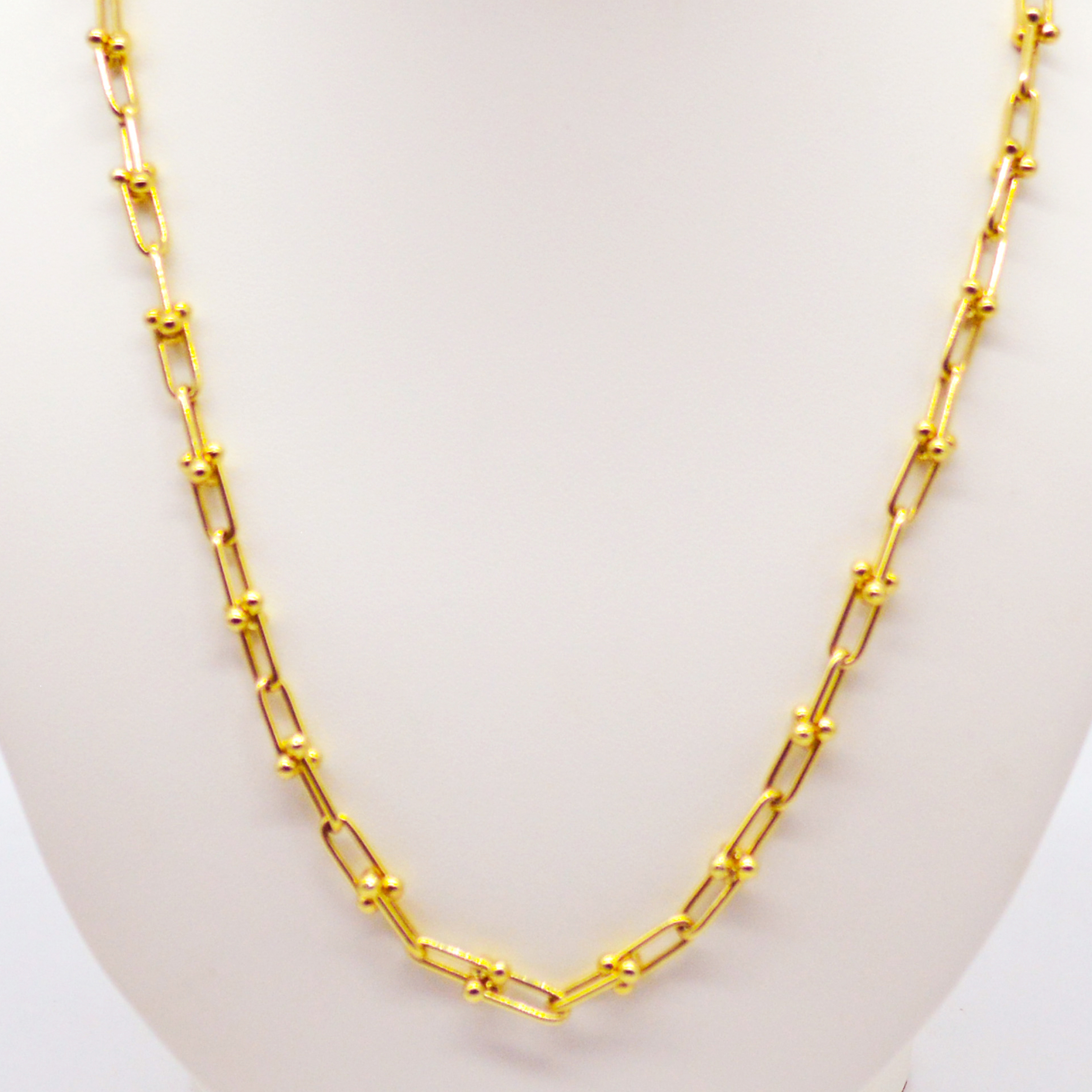 Hiraola's Product Image